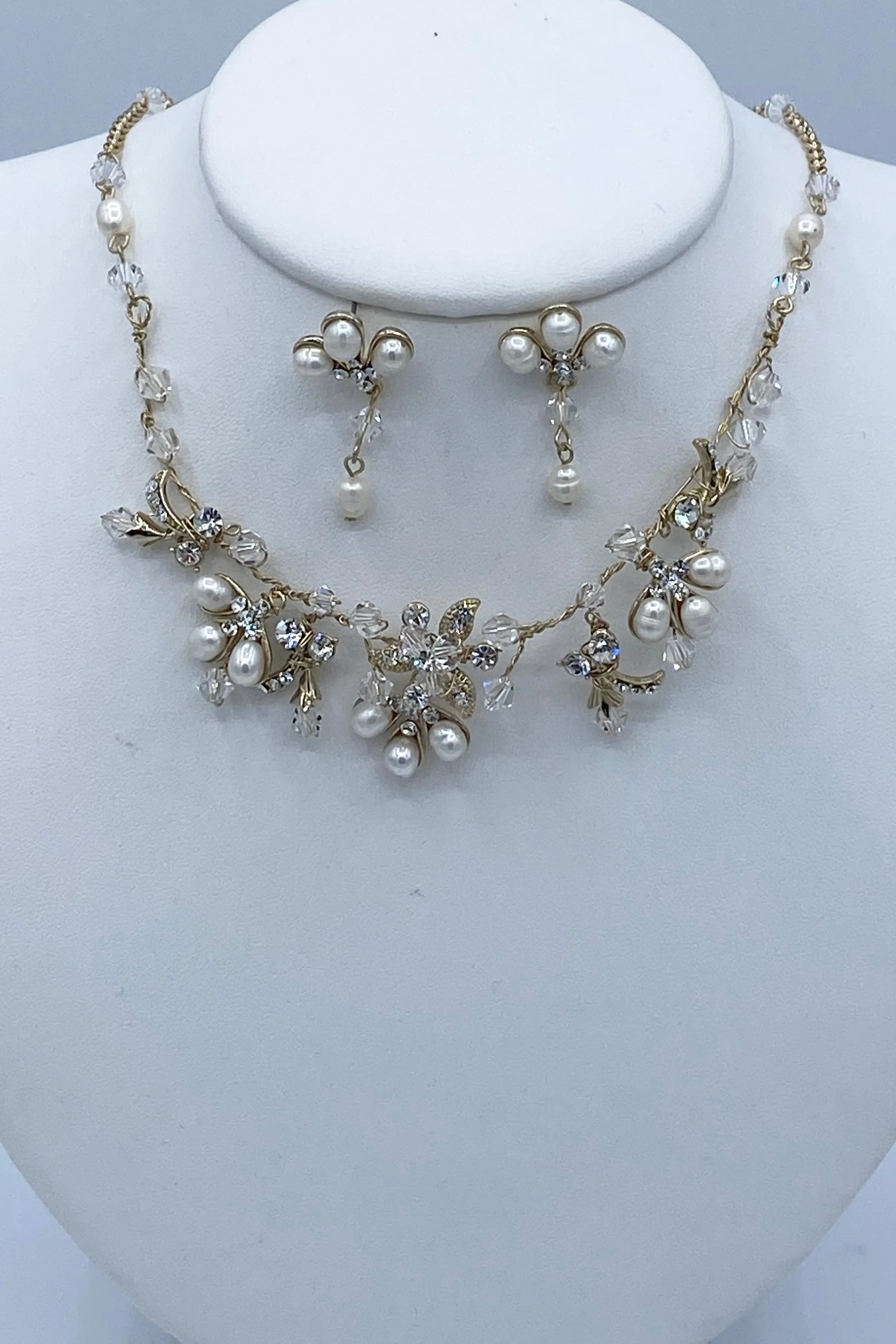 Elen Henderson Pearl Floral Leaf Crystal Necklace and Earring Set